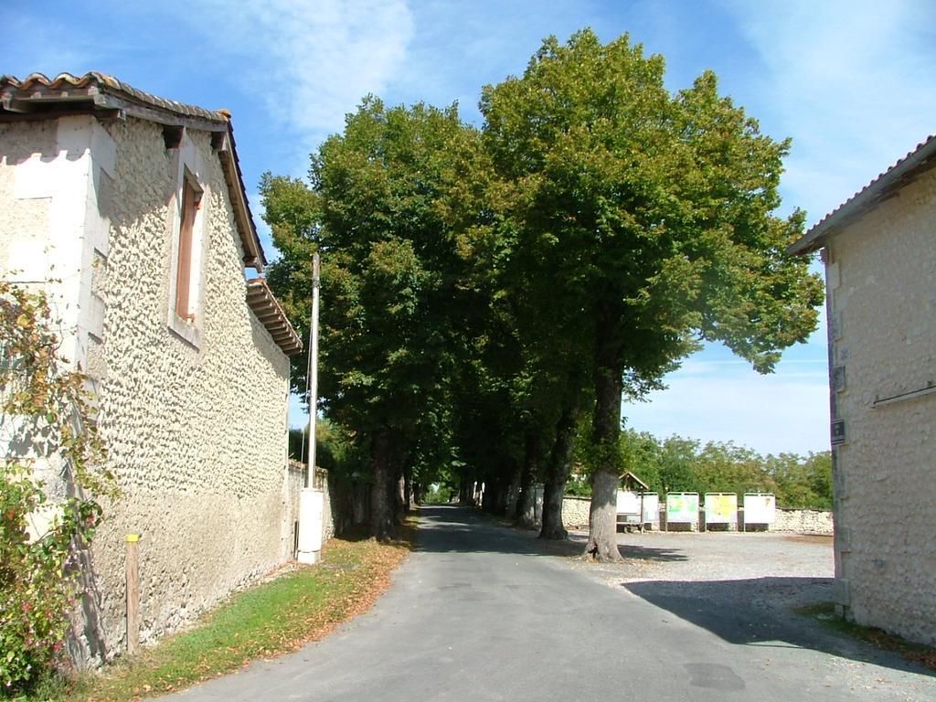 Le Petit Lavoir Saint-Paul-Lizonne Zewnętrze zdjęcie